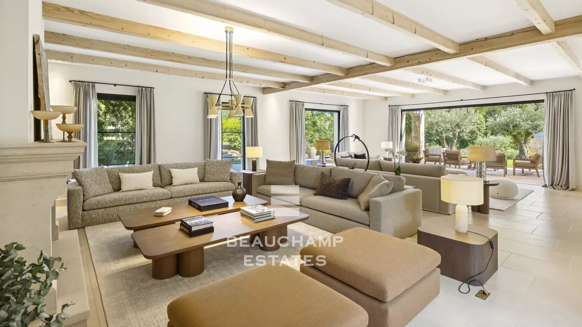 Exclusivité - Domaine fermé de 12 chambres  avec piscine  - Valbonne