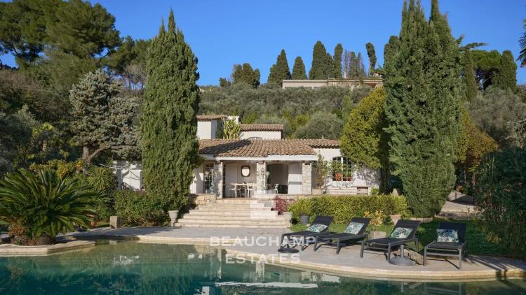 Villa provençale 6 chambres avec vue panoramique sur les collines de l’Esterel et la mer - Mougins