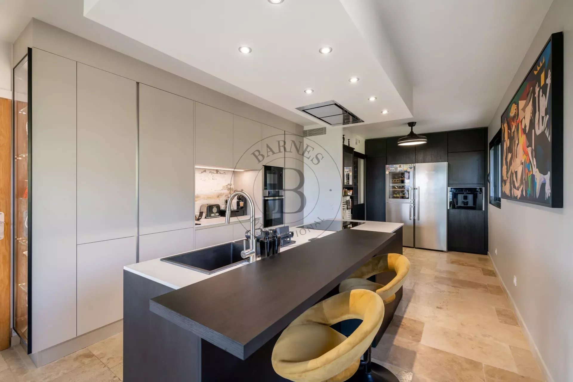 MOUGINS - VILLA VUE MER - PROCHE CANNES