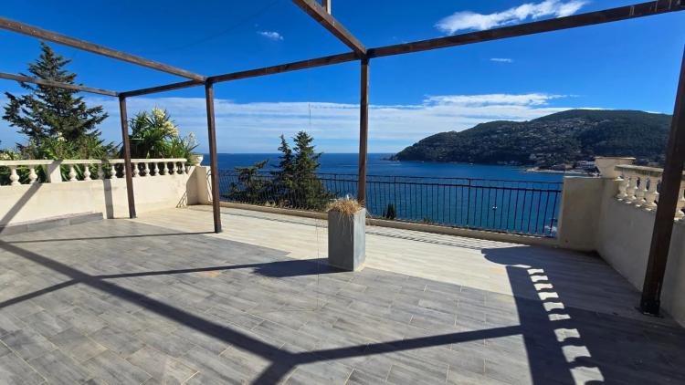 MAISON 4 PIÈCES 122 m² – VUE MER PANORAMIQUE – TERRAIN 1 280 m² – THÉOULE-SUR-MER