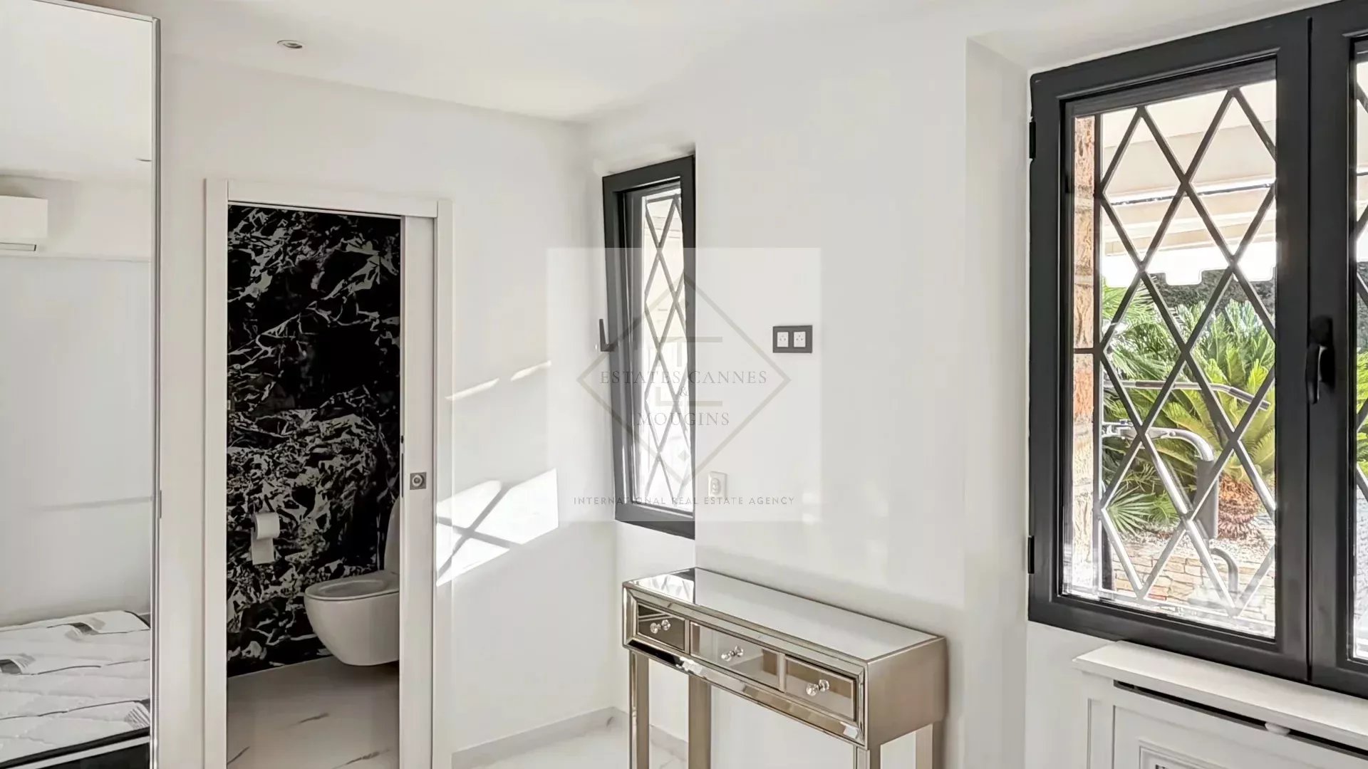 À VENDRE – VILLA D’EXCEPTION À CANNES – CALIFORNIE – VUE MER – PROCHE PLAGES