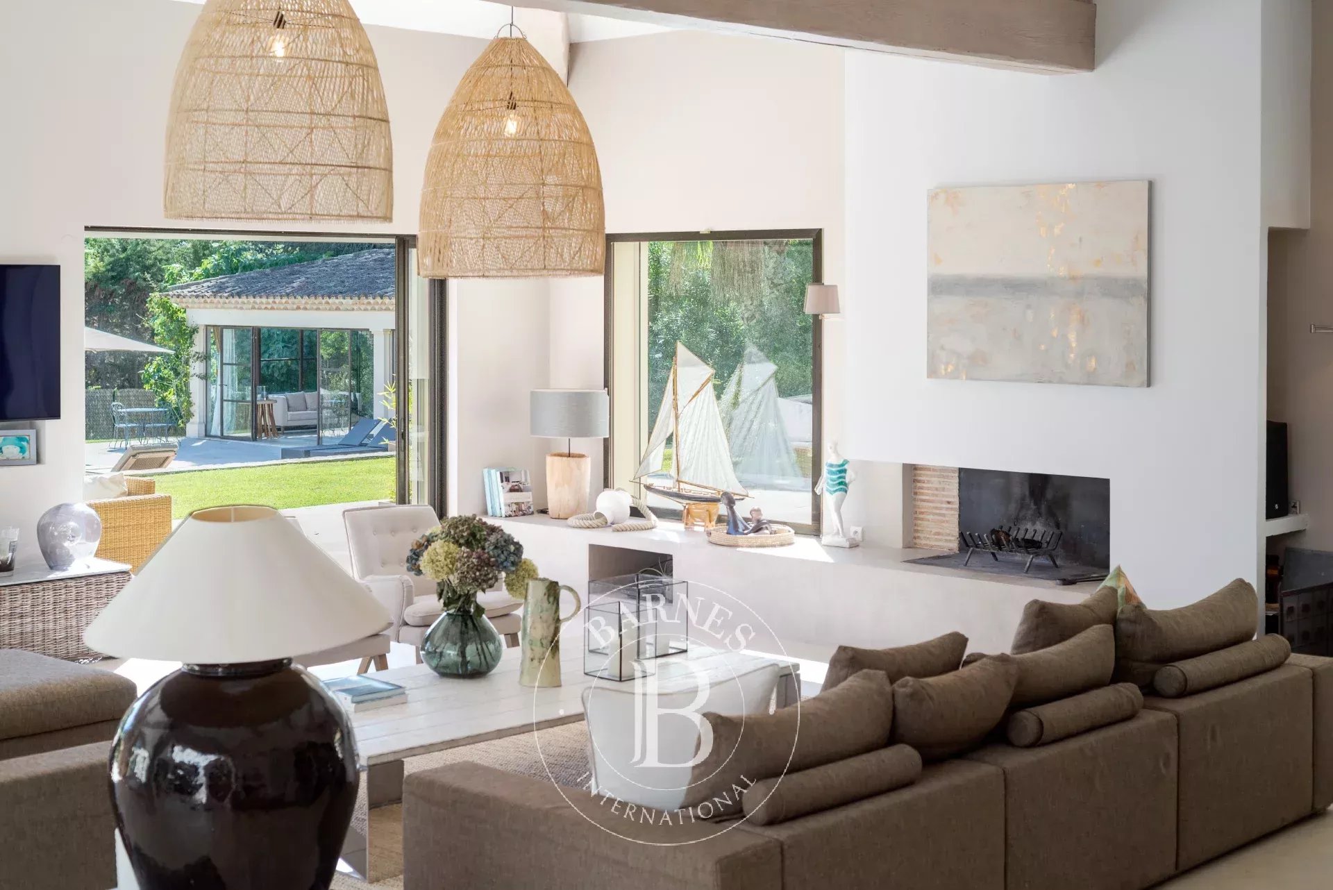 Valbonne - Luxueuse propriété familiale avec maison d'amis - A pied du village - 8 chambres