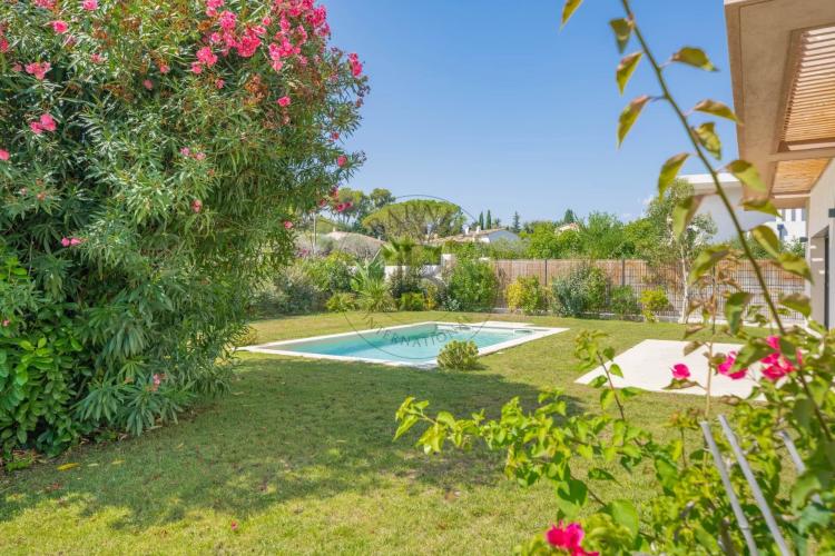 MOUGINS - VILLA NEUVE CONTEMPORAINE