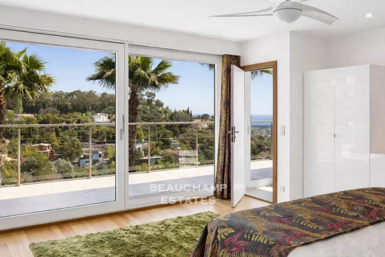 Exclusivité - Villa contemporaine avec vue mer - Mandelieu - la -Napoule