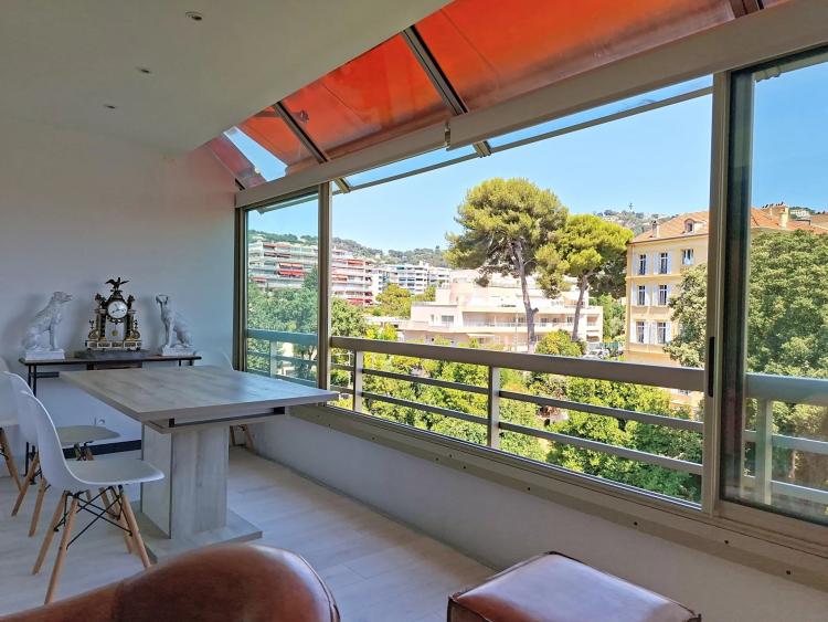 VENTE STUDIO DERNIER ETAGE - CANNES MONTFLEURY