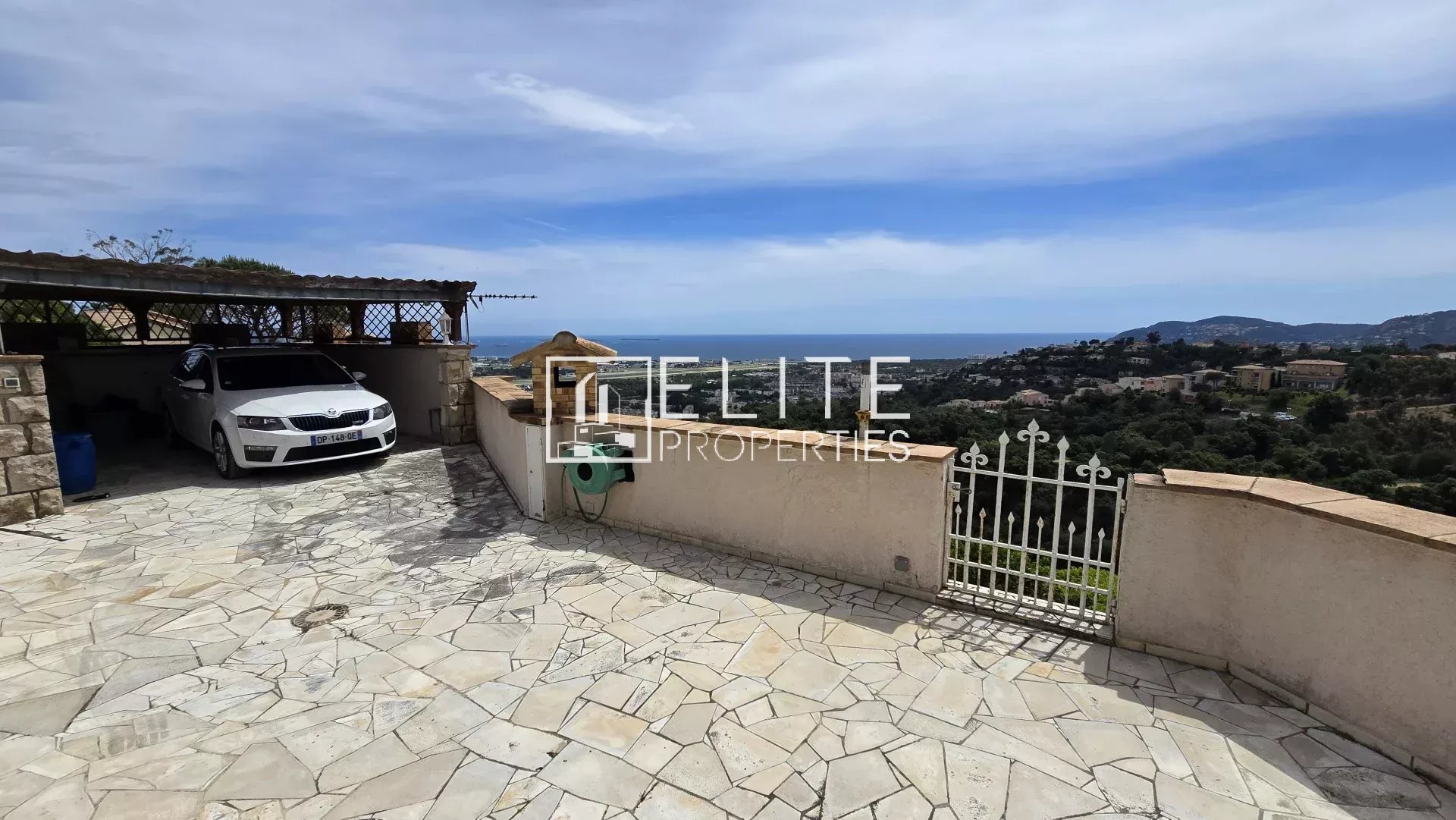 MAISON DE 155 m² + PISCINE & VUE MER  – MANDELIEU-LA-NAPOULE