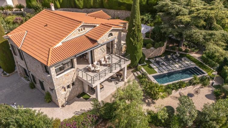 MOUGINS -  VILLA AVEC VUE MER PANORAMIQUE