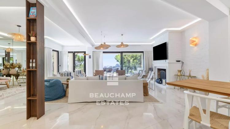 Villa contemporaine 5 chambres avec piscine - Super Cannes