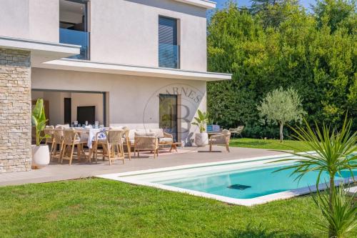 MOUGINS - VILLA CONTEMPORAINE – 4 CHAMBRES