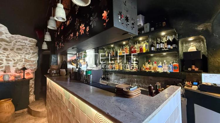 Fonds de commerce bar à cocktail avec cuisine de snacking Mougins village