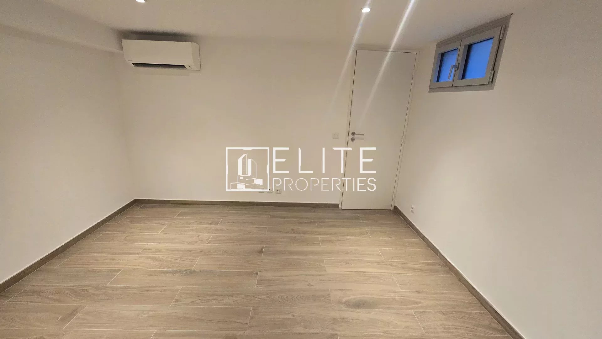 APPARTEMENT 3 PIECES 80m² + JARDIN + 2 PARKINGS MOUANS-SARTOUX