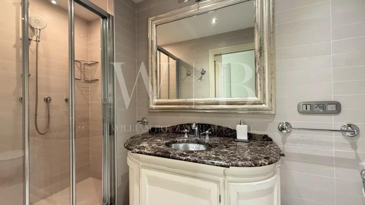 Cannes, la Croisette - Port Canto. Appartement de 229 m² avec vue mer + dépendances