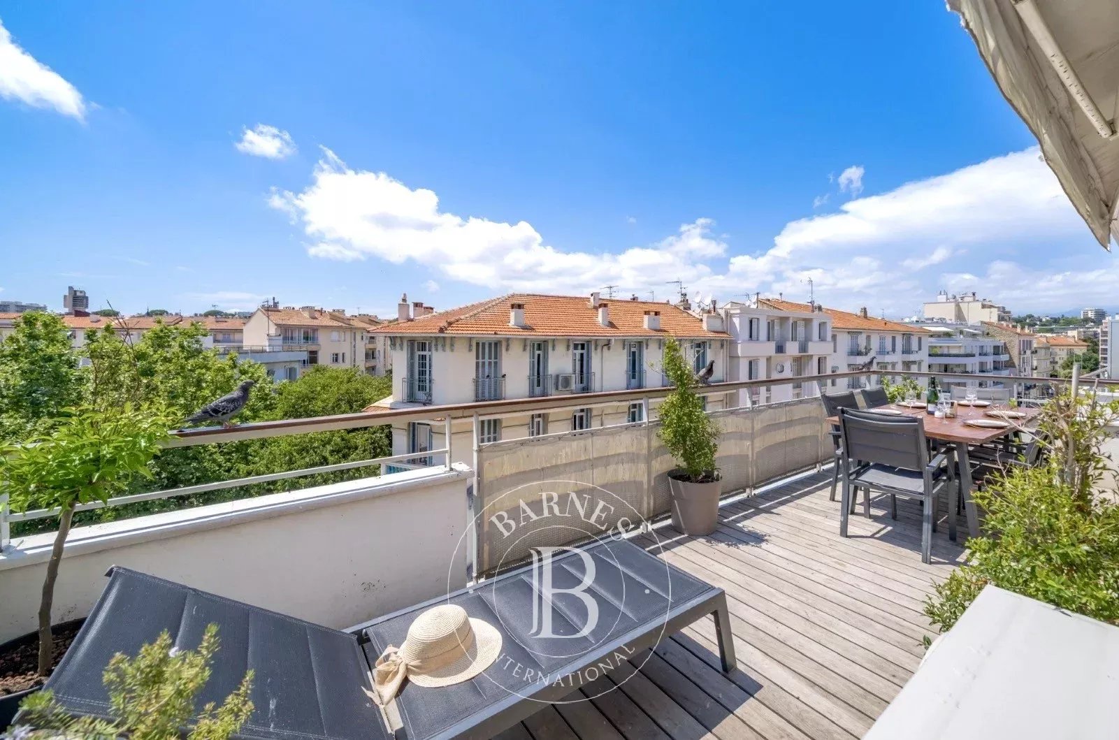 ANTIBES - 3 PIECES - VUE DEGAGEE