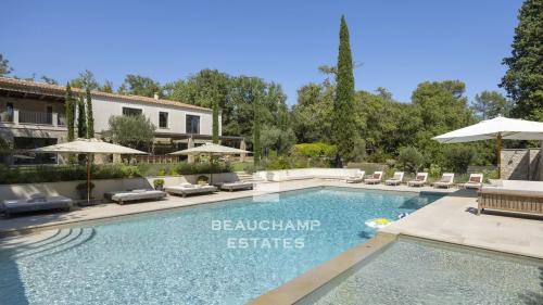 Exclusivité - Domaine privé  « LA REMONDIERE »  - Valbonne