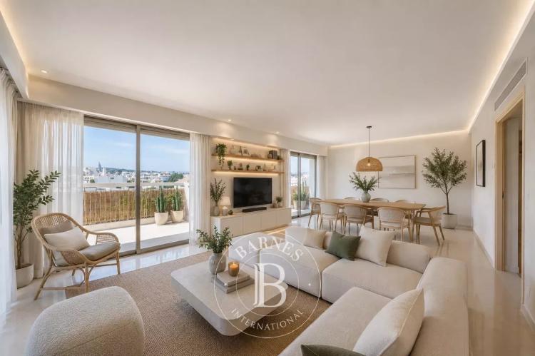 CANNES - BANANE - DERNIER ÉTAGE - 4 PIÈCES - TERRASSE 137m²- PARKING