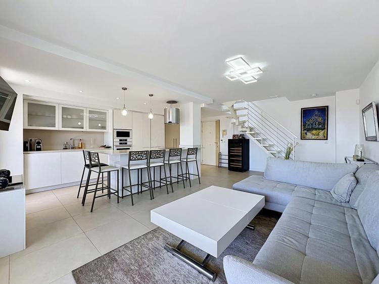 EXCLUSIVITÉ DUPLEX DERNIER ÉTAGE CANNES 4P TERRASSE
