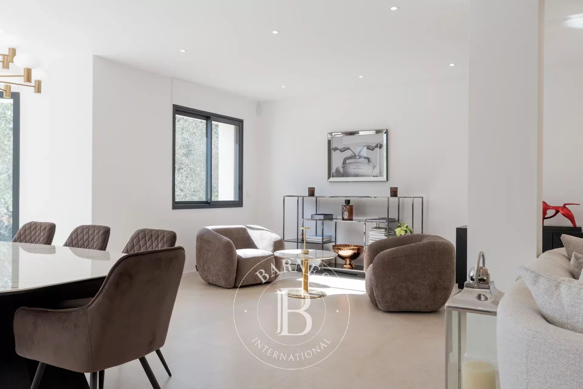 5 mn du village de Valbonne - Villa rénovée 5 chambres - Au calme absolu