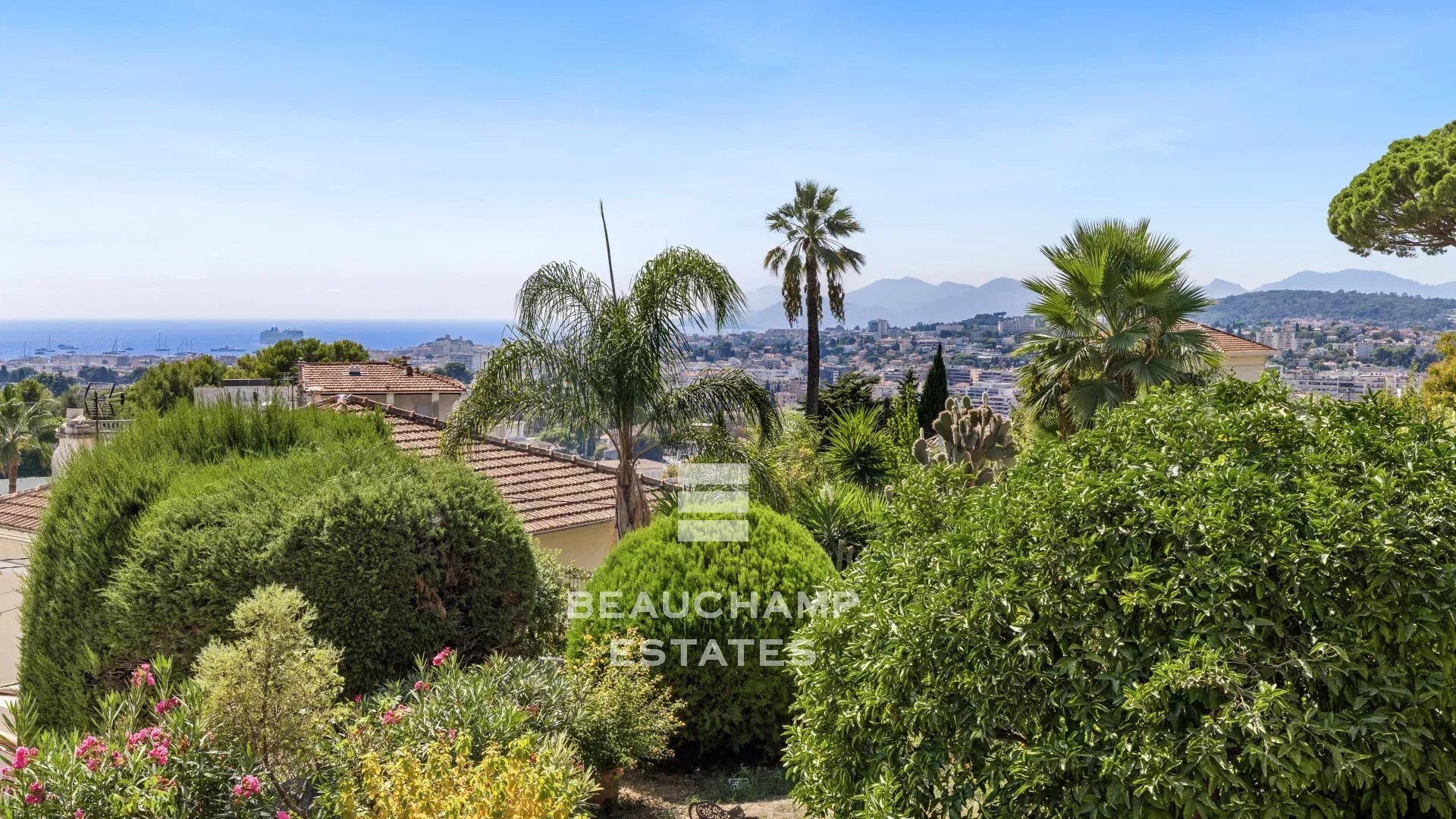 Appartement 2 chambres avec vue mer et terrasse  - Le Cannet