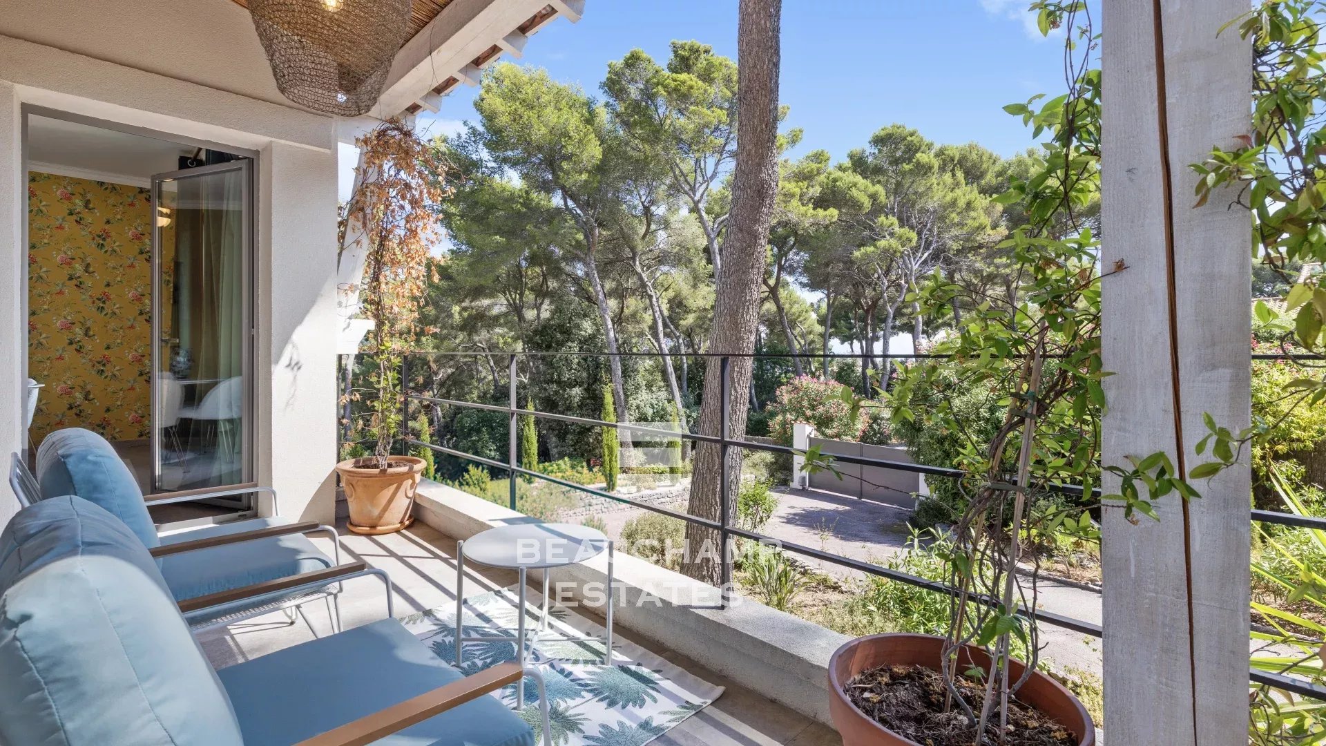 Villa meublée 5 chambres avec piscine - Golfe-Juan