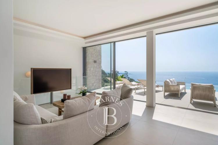 SUPER CANNES - VILLA CONTEMPORAINE NEUVE - VUE MER PANORAMIQUE SPECTACULAIRE