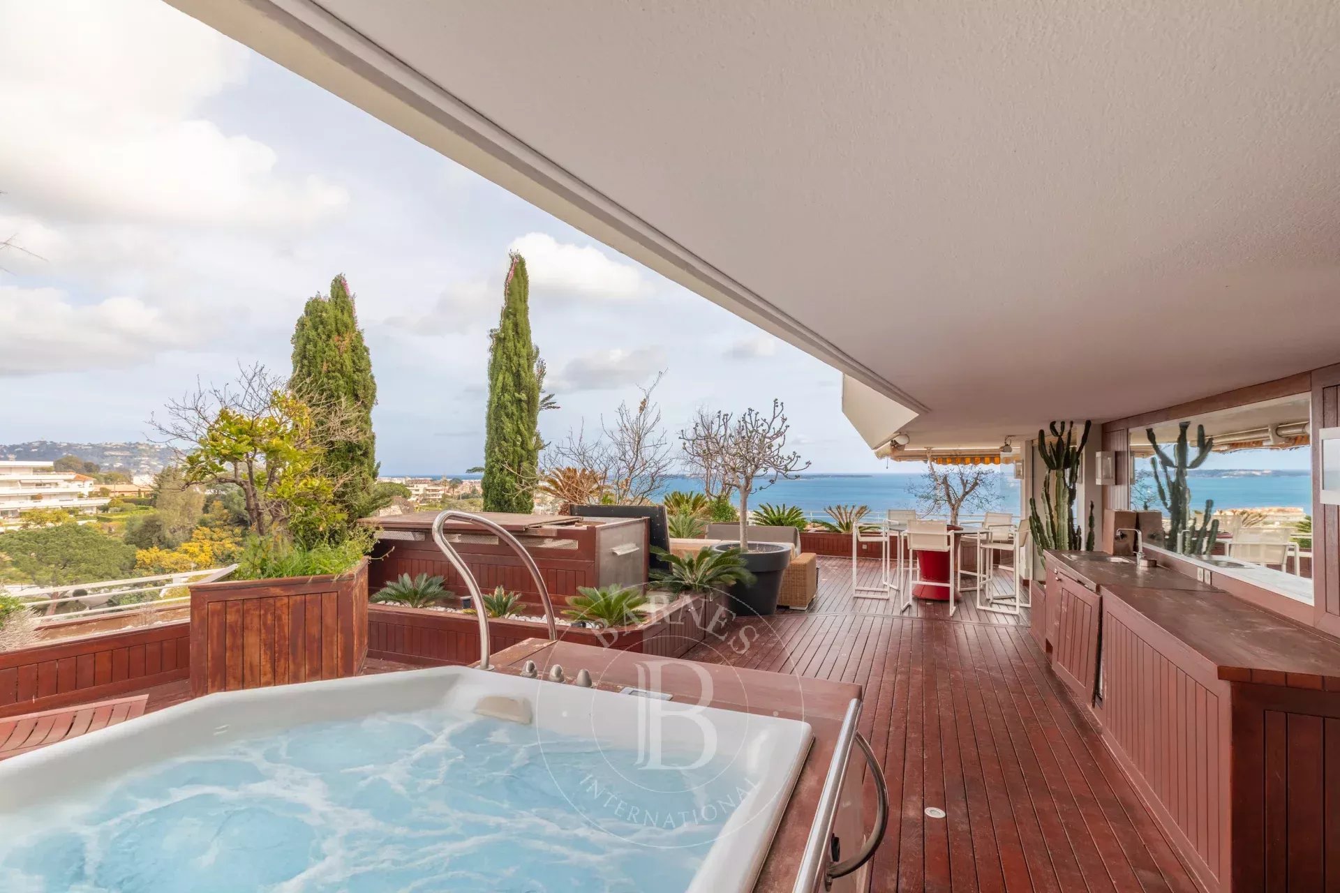 PENTHOUSE - CANNES - VUE MER PANORAMIQUE