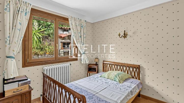 MANDELIEU-LA-NAPOULE (CAPITOU) : Maison à rénover, 110 m² habitables, vue panoramique mer et collines, terrain de 1700m²