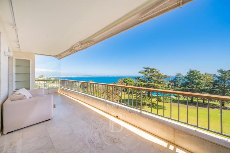 CANNES CALIFORNIE  - 3 CHAMBRES - TERRASSE - VUE MER PANORAMIQUE