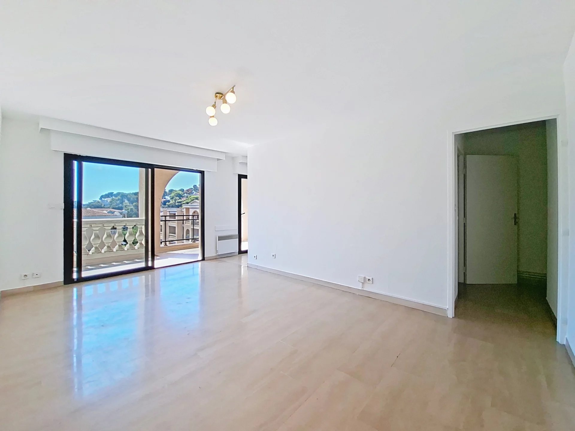VENTE STUDIO DERNIER ETAGE LE CANNET - MOULIERES