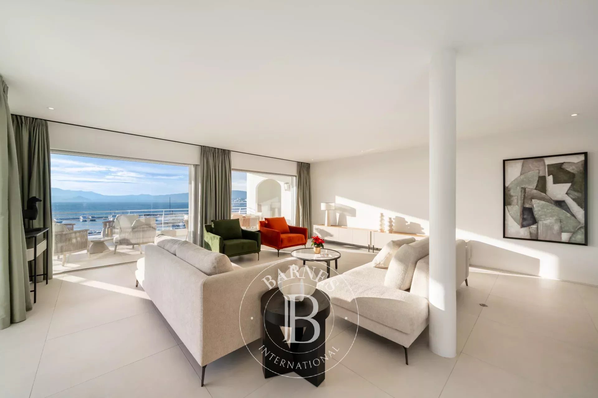 CANNES – CROISETTE PALM BEACH – PENTHOUSE VUE MER PANORAMIQUE – TOIT TERRASSE 250 M² – 3 CHAMBRES