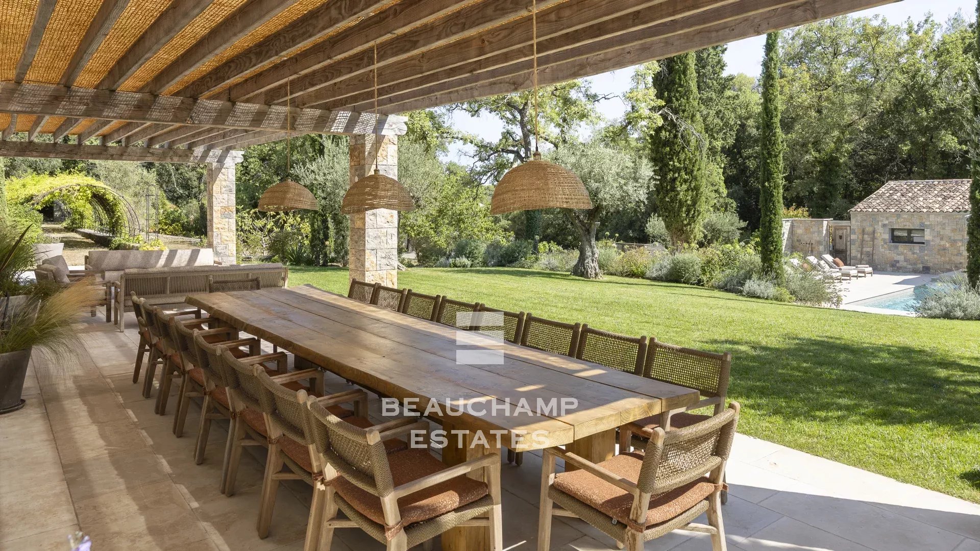 Exclusivité - Domaine fermé de 12 chambres  avec piscine  - Valbonne