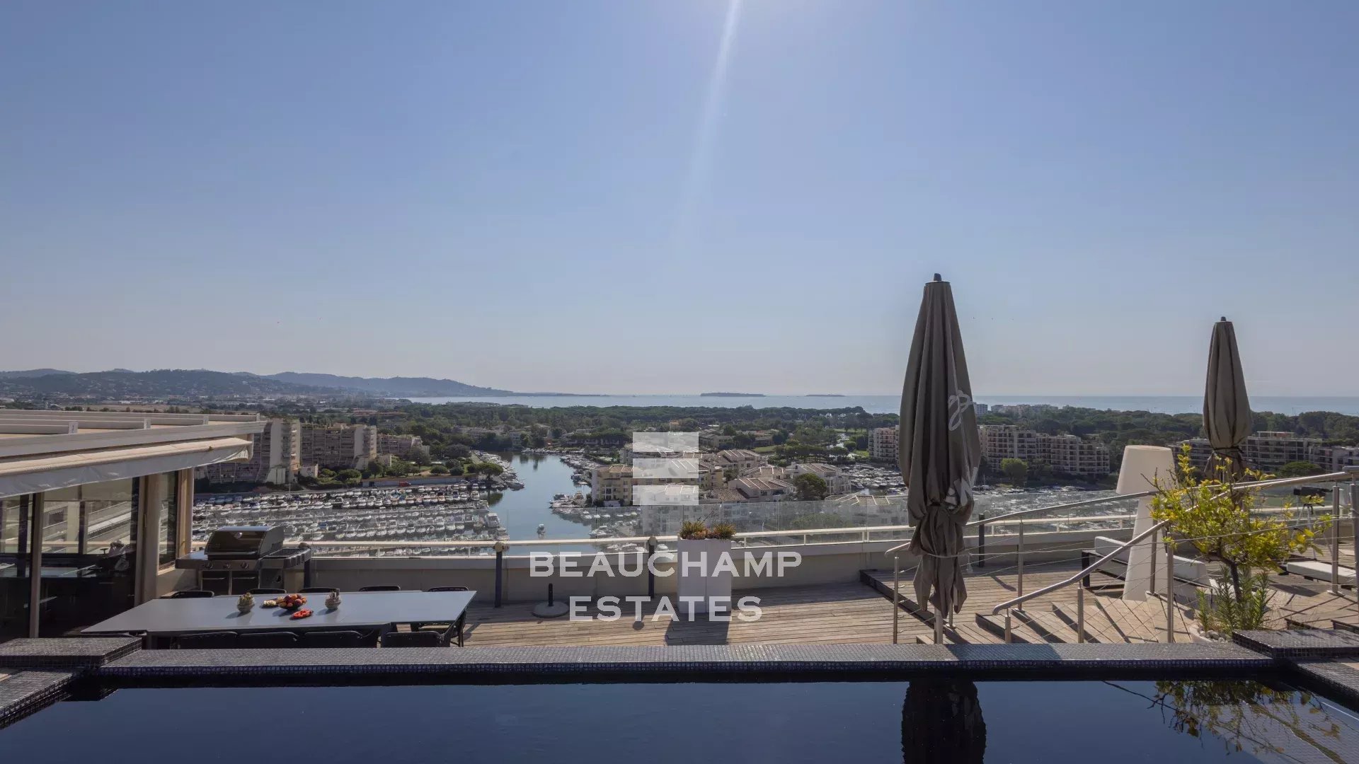 PENTHOUSE - VUE MER PANORAMIQUE