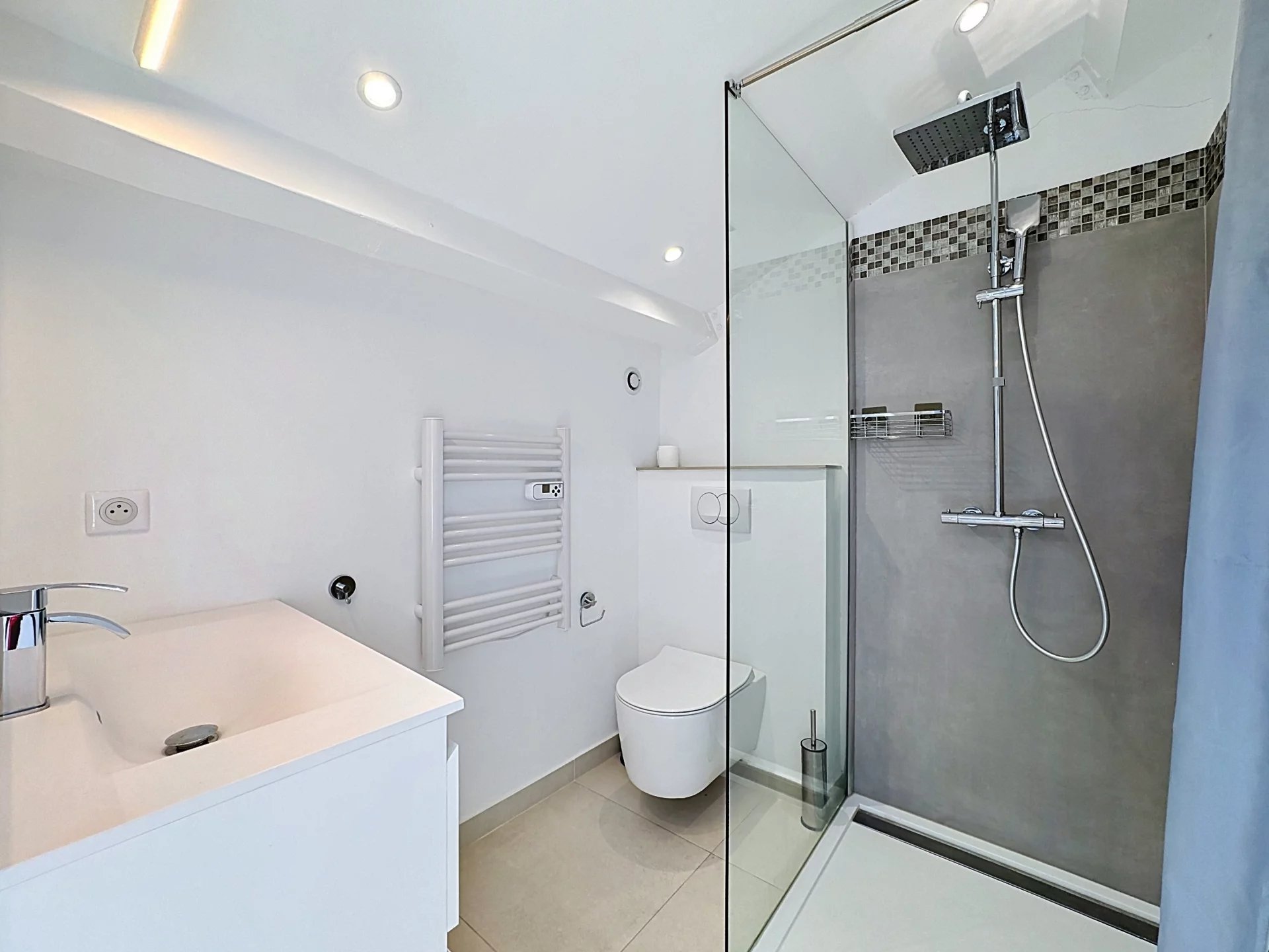 EXCLUSIVITÉ DUPLEX DERNIER ÉTAGE CANNES 4P TERRASSE