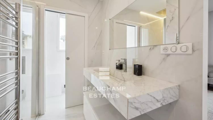 Cannes Croisette - Superbe appartement 3 pièces entièrement rénové