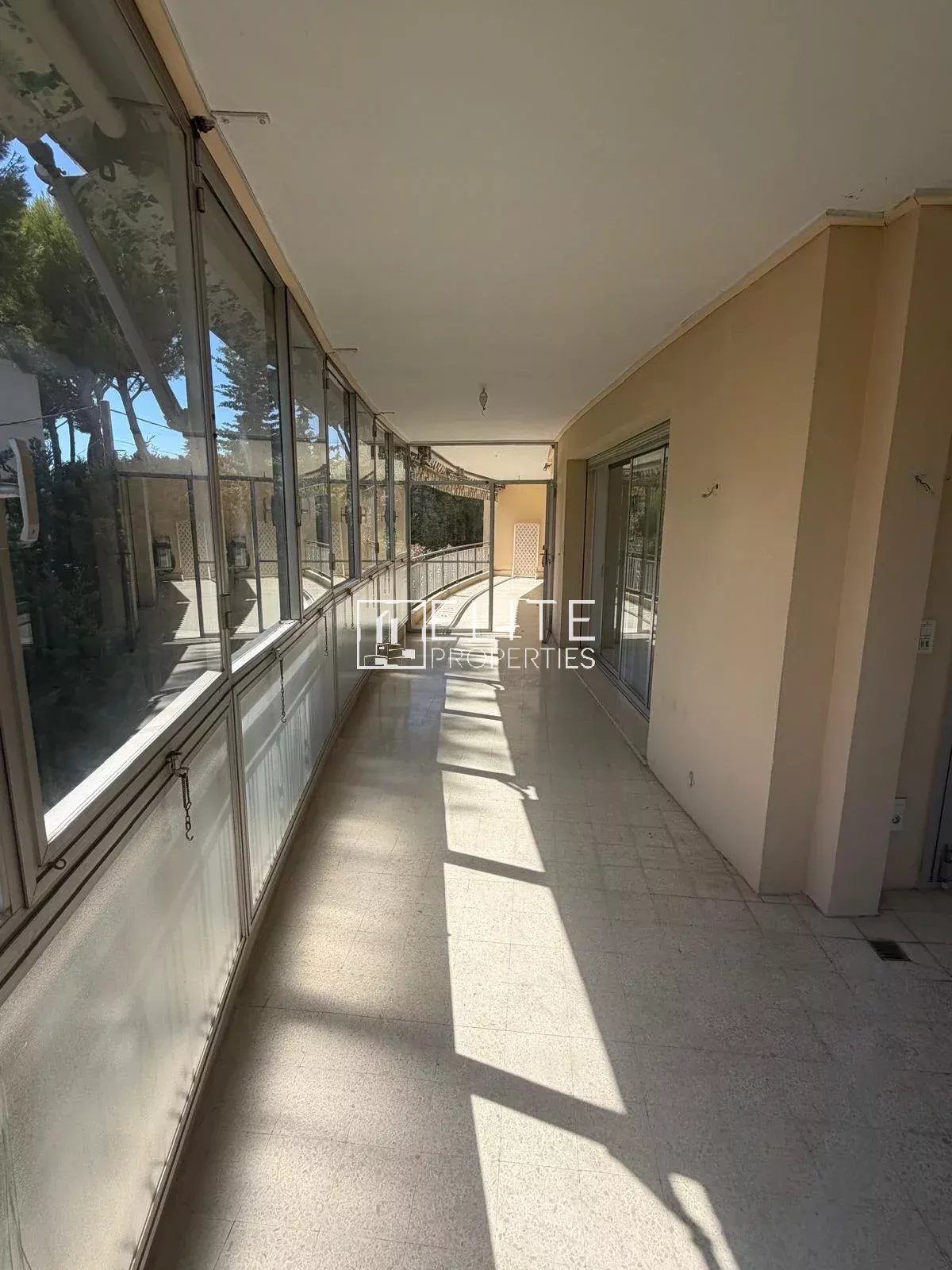 APPARTEMENT 5 PIÈCES DE 138 M² AVEC TERRASSE – LE CANNET