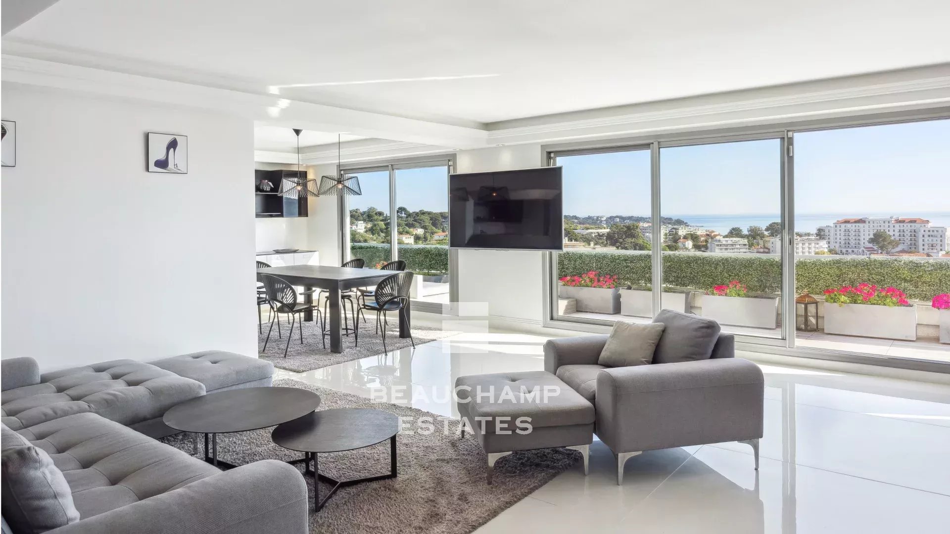 penthouse avec vue mer panoramique et piscine -  antibes