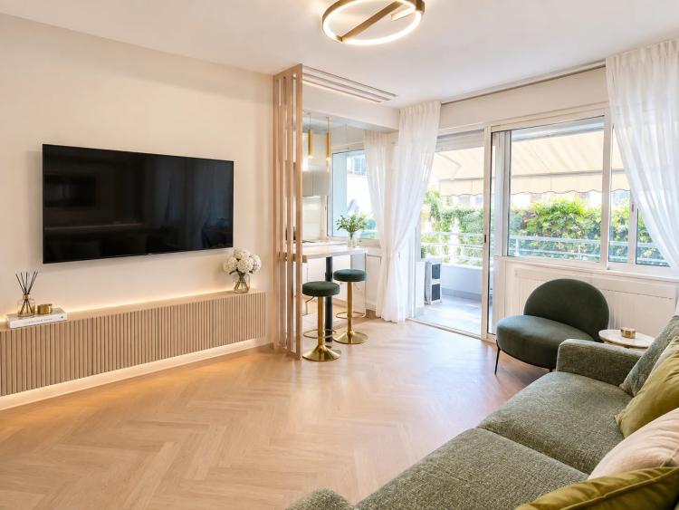 CANNES - PALM BEACH – STUDIO  RÉNOVÉ