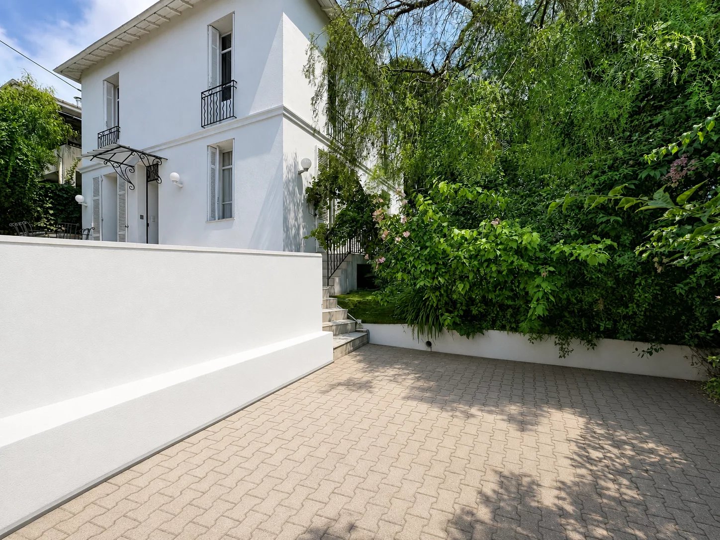 MAISON DE CHARME 180m2 CENTRE JARDIN PISCINE PARKING