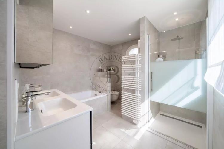 VILLA MOUGINS – VAUMARRE – À QUELQUES MINUTES DU CENTRE