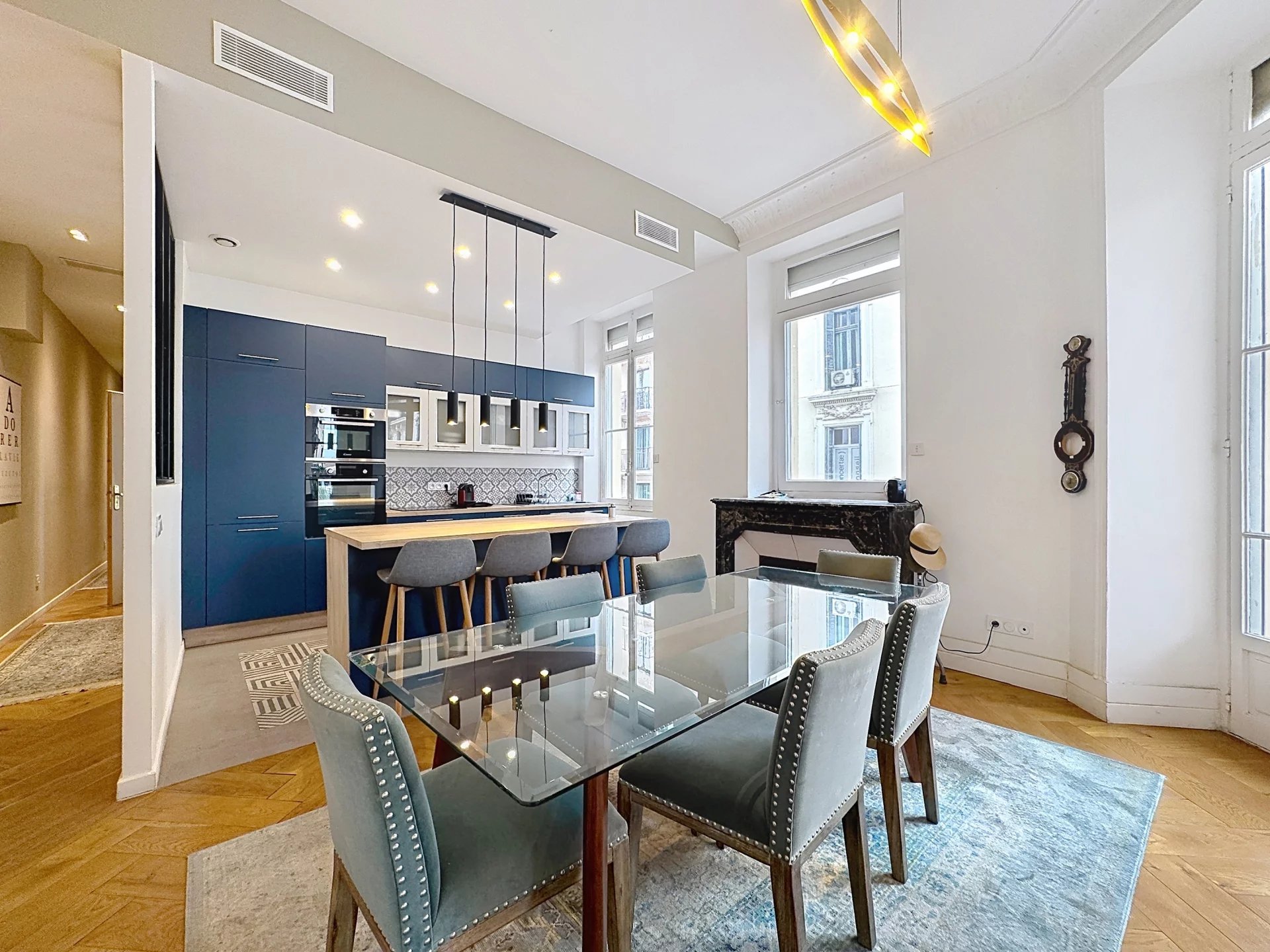 CANNES CENTRE – APPARTEMENT 5P DE CARACTÈRE RÉNOVÉ – TERRASSE 35 M²