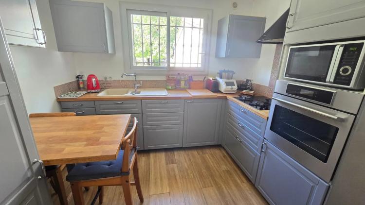MAISON 5 PIÈCES 135 m² + PISCINE & DOUBLE GARAGE – TERRAIN 3 300 m²