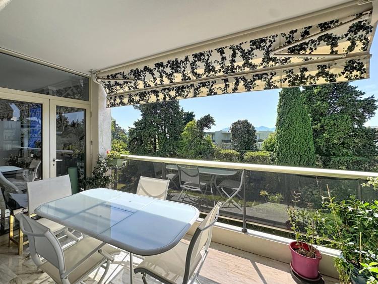 CANNES – RÉSIDENTIEL – 3 PIÈCES TRAVERSANT – TERRASSES – GARAGE